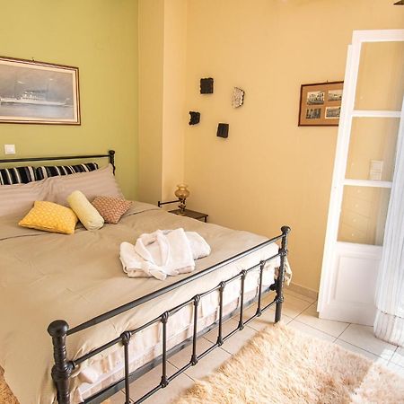 La Belle Helene Guest House Spetses Town ภายนอก รูปภาพ