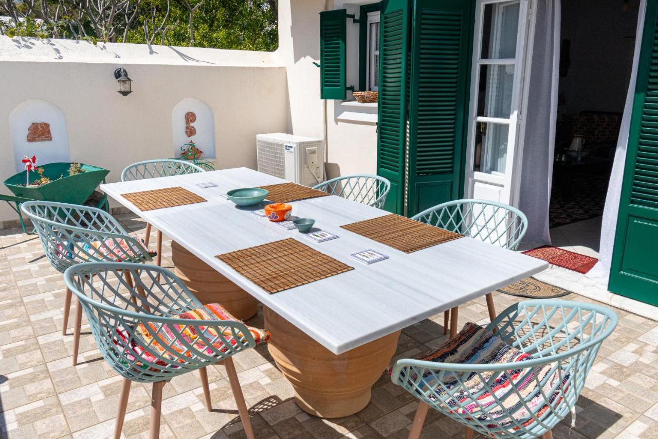 La Belle Helene Guest House Spetses Town ภายนอก รูปภาพ