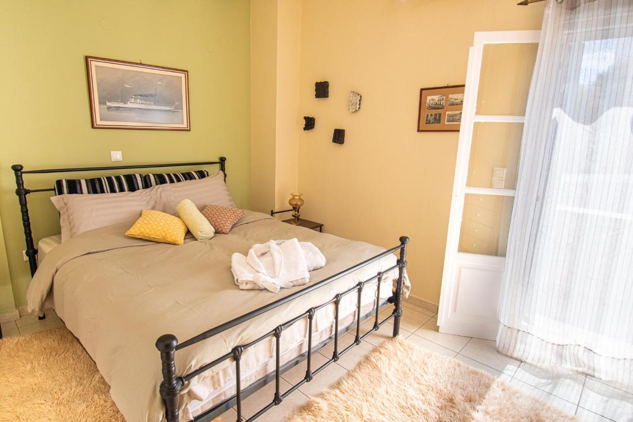 La Belle Helene Guest House Spetses Town ภายนอก รูปภาพ