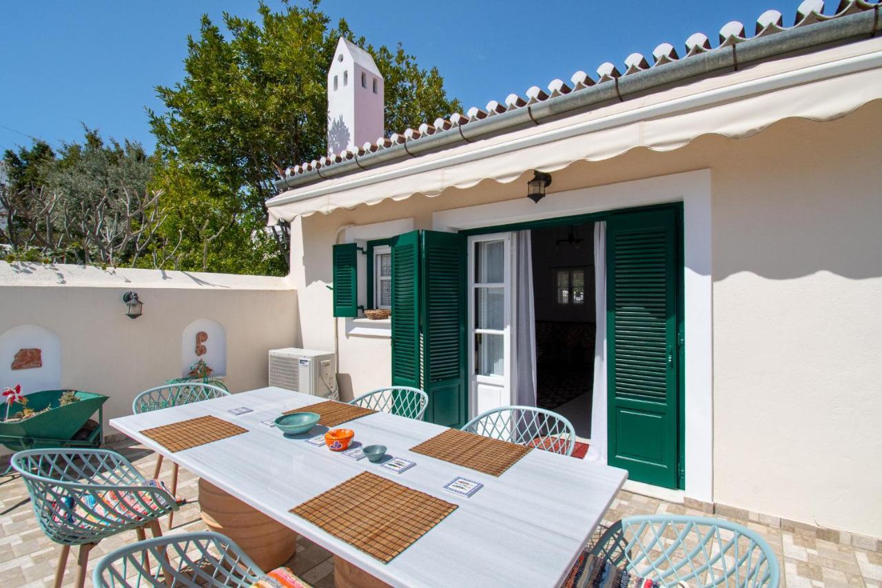 La Belle Helene Guest House Spetses Town ภายนอก รูปภาพ